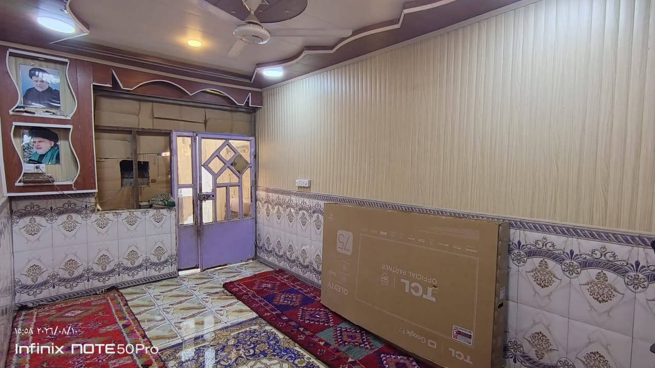 بيت تجاوز مساحة ٢٣٠ متر
بي محل وحديقه واستقبال وغرفتين نوم وحمامين داخلي وخارجي وترك ومطبخ كبير بشارع الكهرباء ***********هذا رقم راعي البيت
