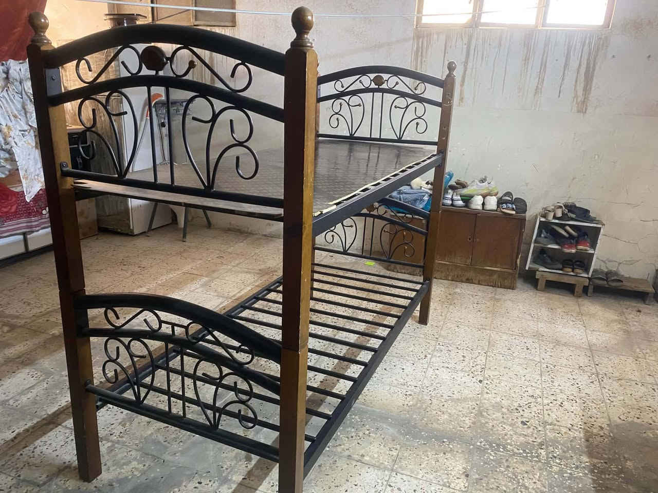 جربايه طاقين وتصير كل وحده وحدهه بغداد الحريه السعر70
***********
