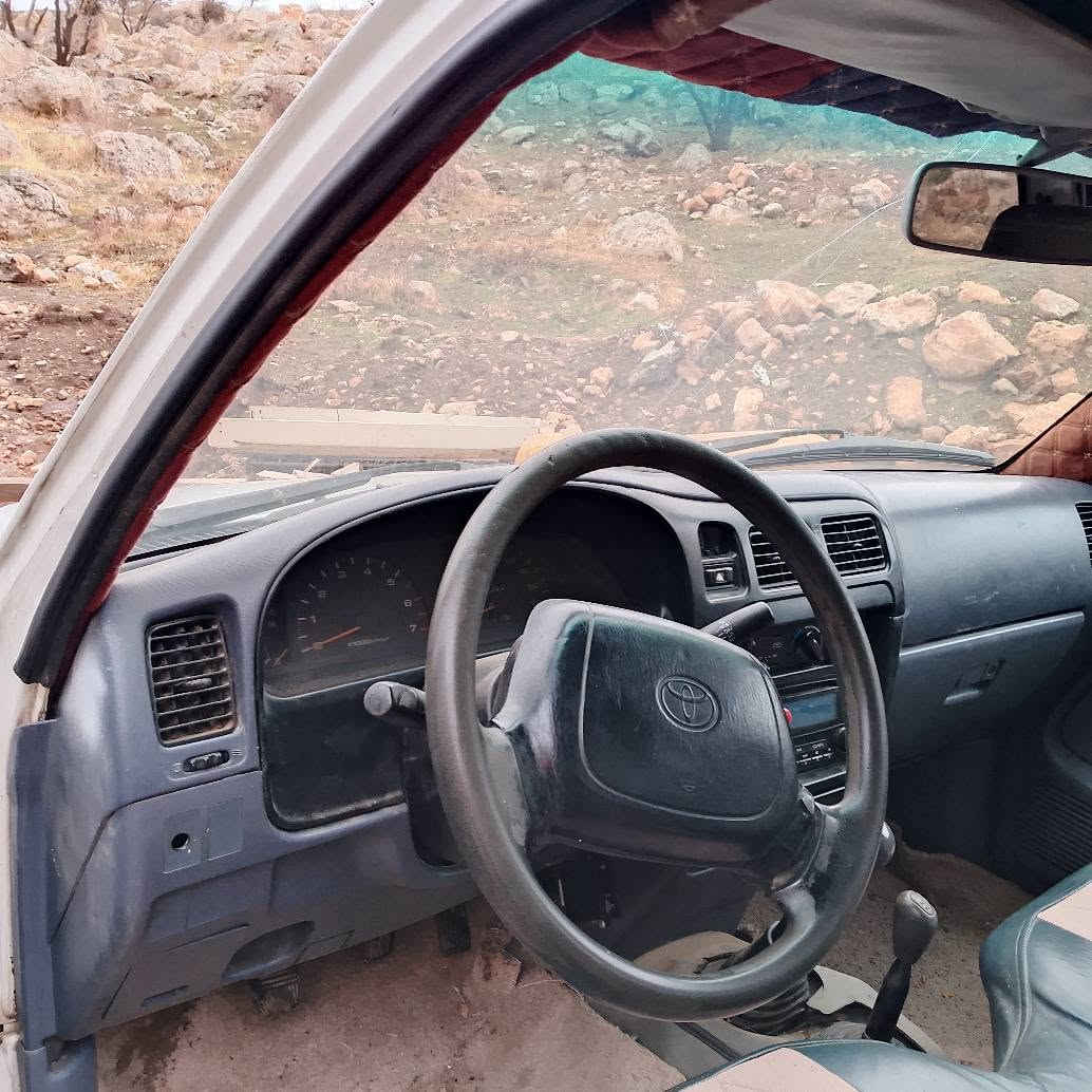 پیکاب توێتا 
مودێل ۲۰۰۰
چوار تایەی تازە 
دەبڵ ئە کسل
مزایدەیە کۆدی بۆکراوە 
شوێن سلیمانی 
ژمارە موبایل *********** السليمانية, العراق
