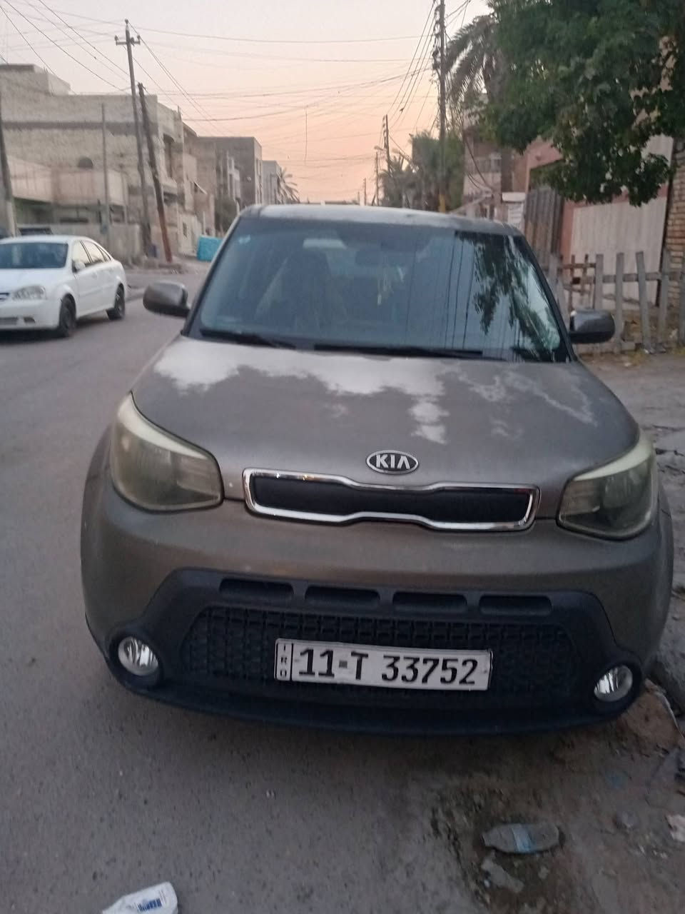 رقم ***********
السلام عليكم كيا صول موديل 14 وارد امريكي بيها صبغ جاملغ وبابين نفس الي بالسونار موجود بالصور محرك 1600  جديد قبل شهرين خليته كير محرك مكفوله تخم تأير جديد باتري جديد تبريد شغال السياره باسمي رقم بغداد الجديد القمارة والبنيد جاردة السعر 93$ بيها مجال

نص مكتوب في الصور:
- صول ٢٠١٤ $115 مراسلة البائع إرسال مرحبًا، هل هذا العنصر متوفر؟ حفظ مشاركة إرسال عرض التنبيهات الوصف سلام عليكم المشاركة بصاحب اتقائية تعديل المهملات hidden information