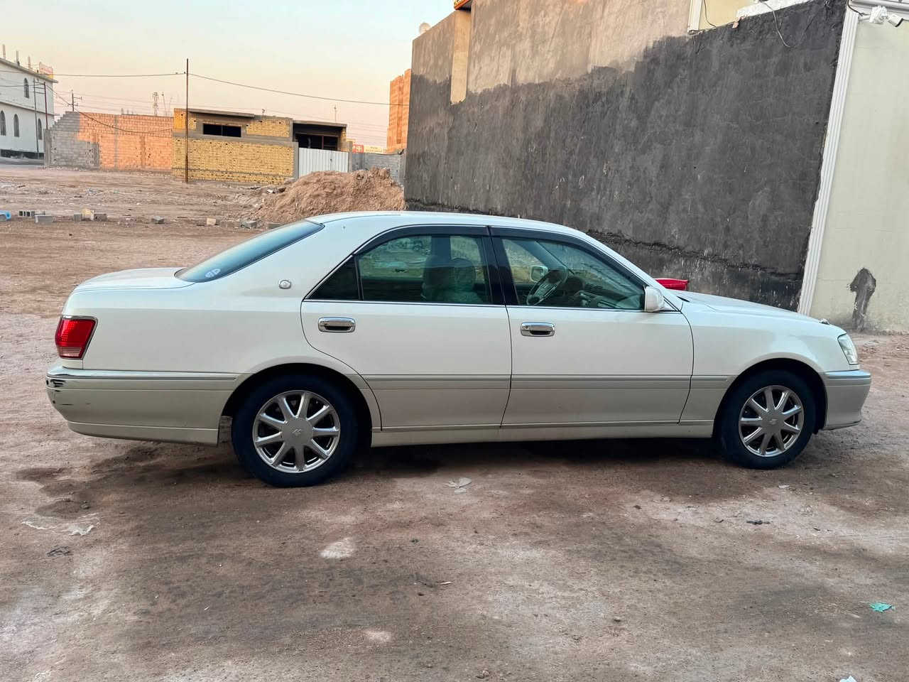 سلام عليكم كراون ملكة مديل 2003 رقم بصرة بسمي قرار 102 كفالة عامة السيارة 3 دكم شاصي 175 من فتح وضربة وصبغ وجاهزة السيارة من كلشي العنوان البصرة البصرة ***********
