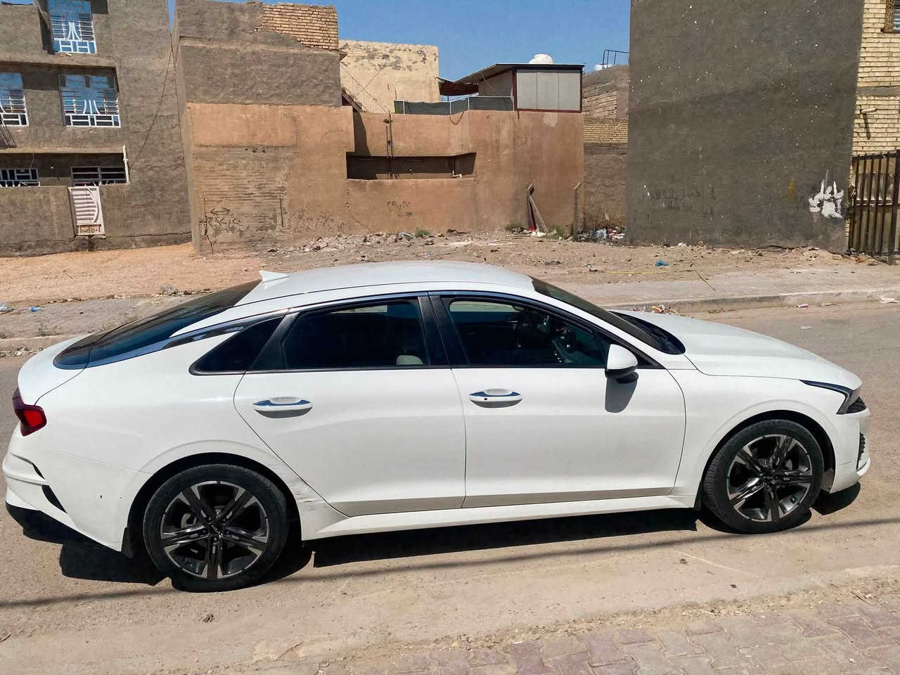 السلام عليكم عندي كي فايف خليجي 2022السياره مكفوله من الصبغ والحادث بيع او مراوس سعرها 190وبيها مجال مكاني المحموديه الأتصال ***********
