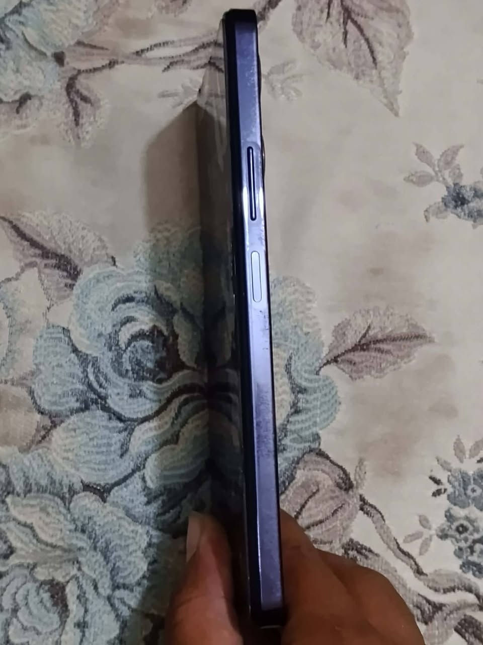 السلام عليكم جهاز انفنكس نوت 30 ذاكره 128 بعده نضيف مامفتوح كرتونيه وأغراضه موجوده  السعر 125 ***********
