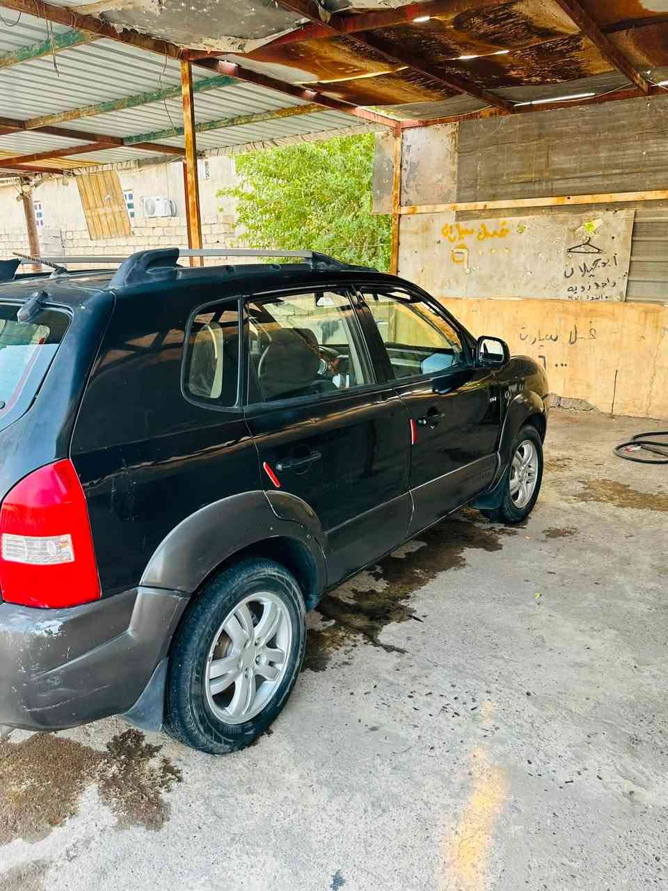 توسان 2009 ادوات كص بجم محرك بانزين 4 شرط محرك وگير صدر زين تايرات4 جدد تبريد عاطل مايشتغل للبيع السعر 37 وترهم مراوس  
هـ ***********
