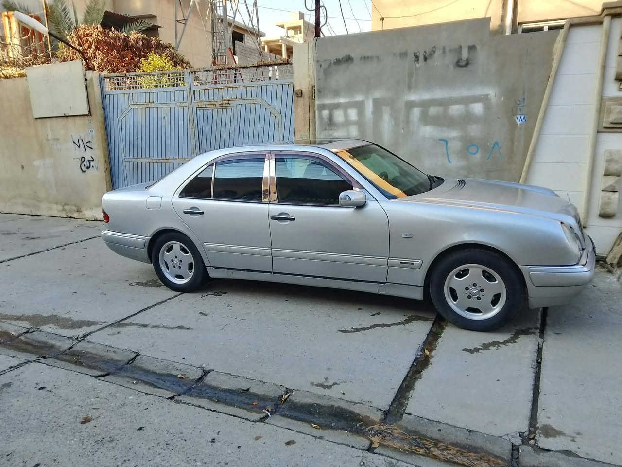 مرسيدس ١٩٩٧ • محرك V • صبغ مكاني