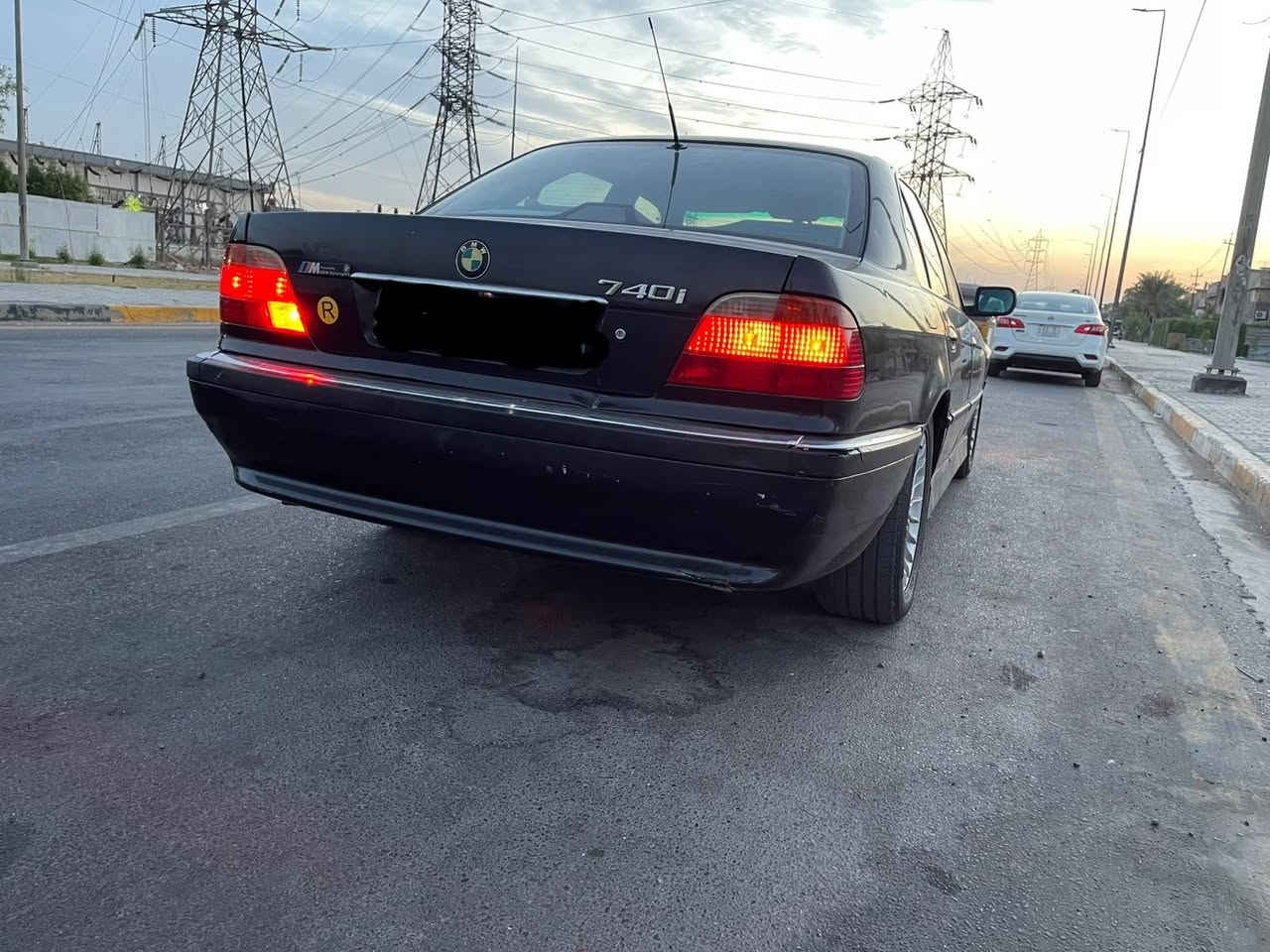 بسم الله الرحمن الرحيم
سلام عليكم اخوتي للبيع BMW كاسح 
🔹الموديل 1996 حجم 740
🔹دبل جام
🔹داخل جلد اسود 
🔹مكفولة من الضربة والحادث فقط صبغ حزام جمالية
🔹مكينة جديدة كهربائيات جديدة مابيه اي نقص ومكفوله من الجطلات 
🔹مري شفط شغالة 
🔹لايت زنون
🔹ويل البينا خمسه ويل 
🔹فتحه سقف زجاج
🔹ستيرن كهرباء
🔹 بردة كهرباء شغالة
▪️بعد هواية مواصفات معروفة
🔸رقم بغداد الجديد باسمي تحويل ثاني يوم
🔺مكانها بغداد الغزالية 
🔺السعر 80 بيها مجال بسيط للأستفسار الاتصال على الرقم ***********

نص مكتوب في الصور:
- ***********
- ***********2