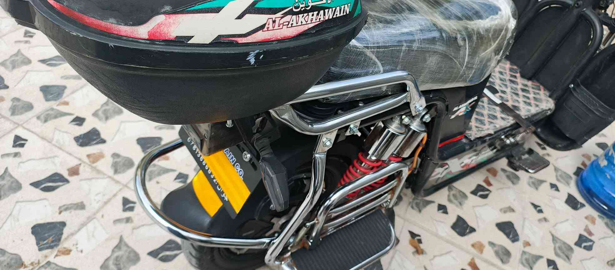 كشر هارلي السعر 325بصمه جبلي 500

نص مكتوب في الصور:
- ALFAKHAWAIN 009647904741029