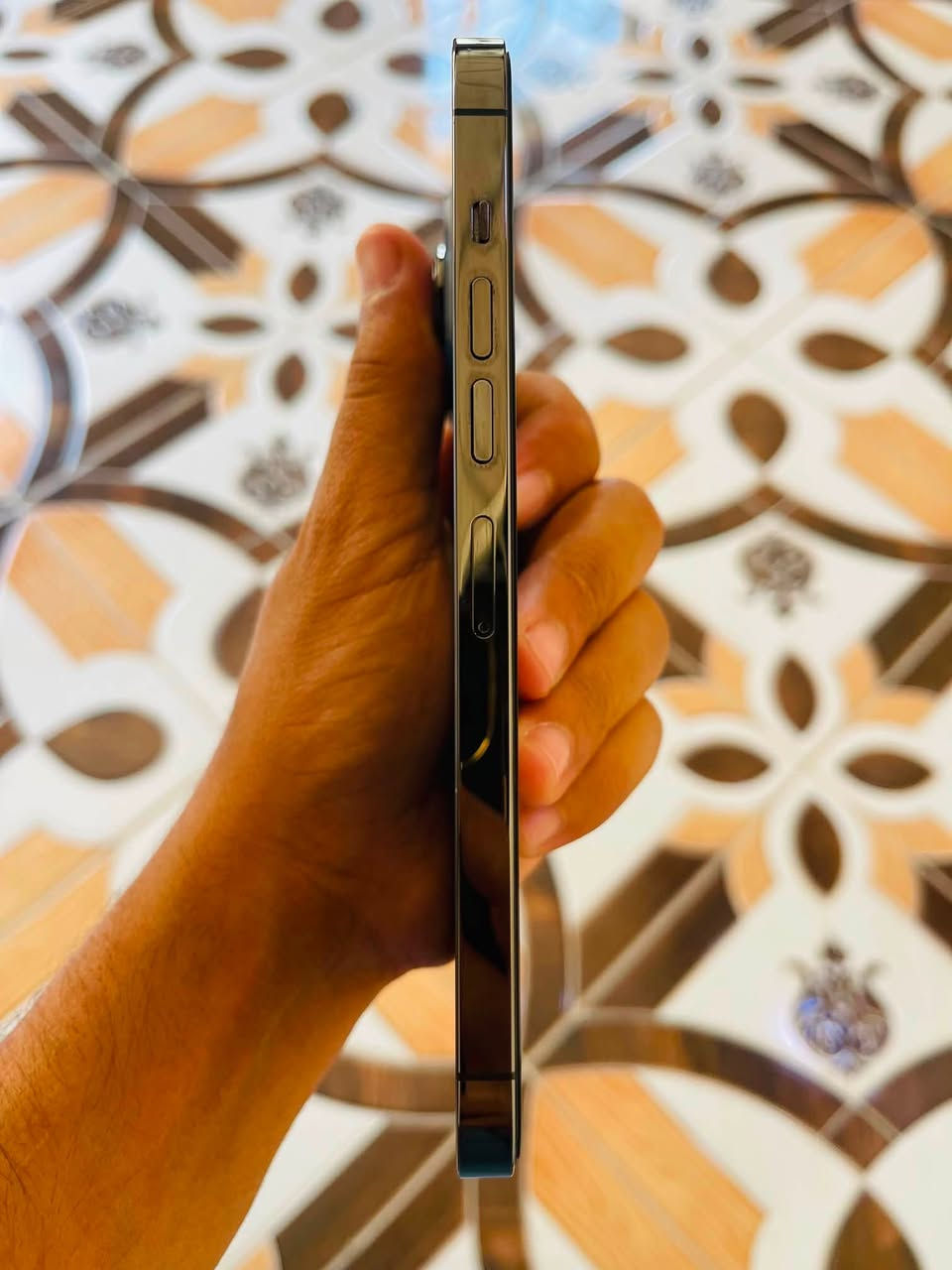 ايفون ١٣برو ماكس 📲 
مبدل شاشه اصليه فيس ايدي شغال 
ذاكره ٢٥٦ /بطاريه بلادي  ٨٣ تواصل خاص 
***********
