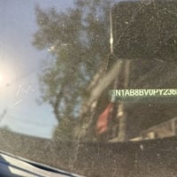 نيسان سنترا ٢٠٢٣ابيض حادث جاملغ نصف باب جهة السائق الجاملغ مبدل والباب...