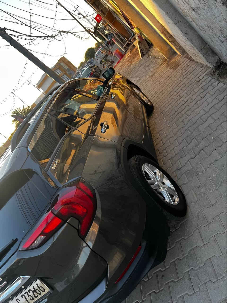 رقم اربيل بأسم شركة تحويل او وكالة
حادثها صفح بدون شاصي جاملغ وشي قليل من البنيد 
وبالعراق صار بيها صفحة رش صبغ فقط
السعر ١٣٨ ورقة  تدفئة كشنات جنطة شفط تشغيل عن بعد
٥ بصمات رادار امامي تحديد مسار اوتو ستوب تبريد قطعتين ابل كاربلاي واندرويد اوتو
ماشية ٩٨ الف 
مكانها النجف 
*********** النجف, العراق
