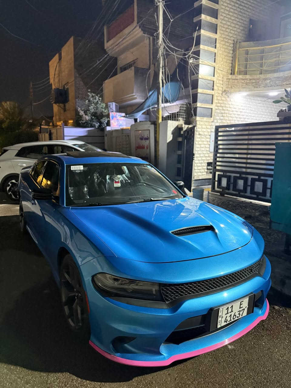 جارجر ٢٠٢٣ • ماشي ١٨٠٠٠ • كفالة عام