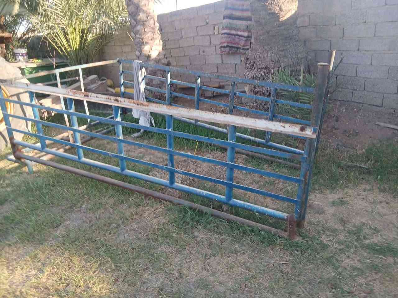للبيع محجرات كيا حمل واحد جديد ابد مامستخدم واحد زين نضيف مكان نعمانيه ***********,
