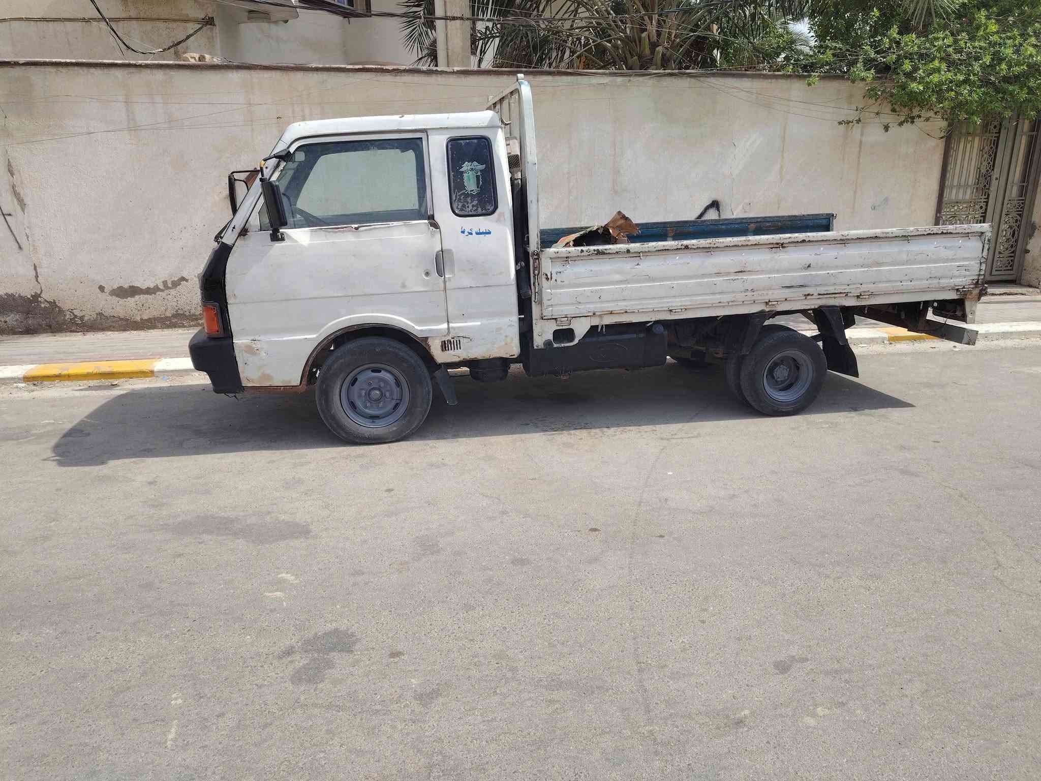 السلام عليكم اخوان كيا بنكو موديل 95 سياره جديده وجاهزه منه للشغل مكينه وكير واكسن وشاصي مكفولات كفاله عامه رقم صدامي راعيه ماندله اتكفلك سرقه وعشاير مستمسكاته موجوده السعر  23قفله قفله داخله حصه كاز كل المحافظات عنوان ناصريه مركز  ***********
