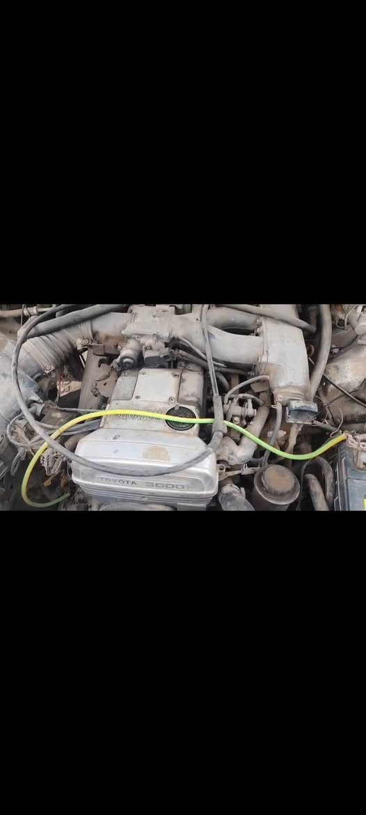 سلام عليكم سياره للبيع محرك فيفتي 3000 وكير ميكانيكي مكفولات رقم بغداد مشروع وطني سنويه ل27 هزه ماساقطه راعيها يريد مداور  ب38 وبيها مجال لطيبين ***********
