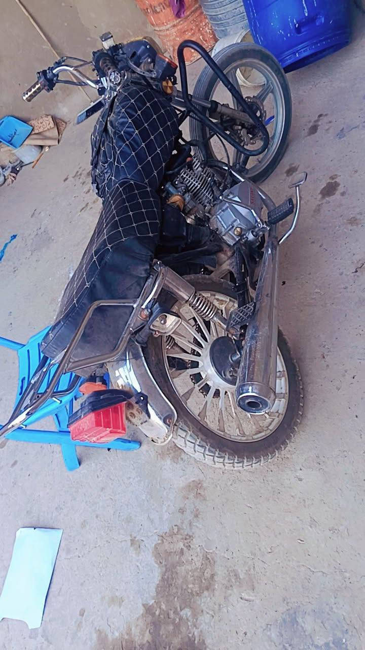 يراني البيع دراجة خير من الله يردلة ترتيب بس يعني اشية بصيطة مكاني بغداد جسر ديالي سعر 350 رقم اي سفسار ***********
