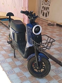 دراجة كهربائية • نضيفه • كوت طشاش