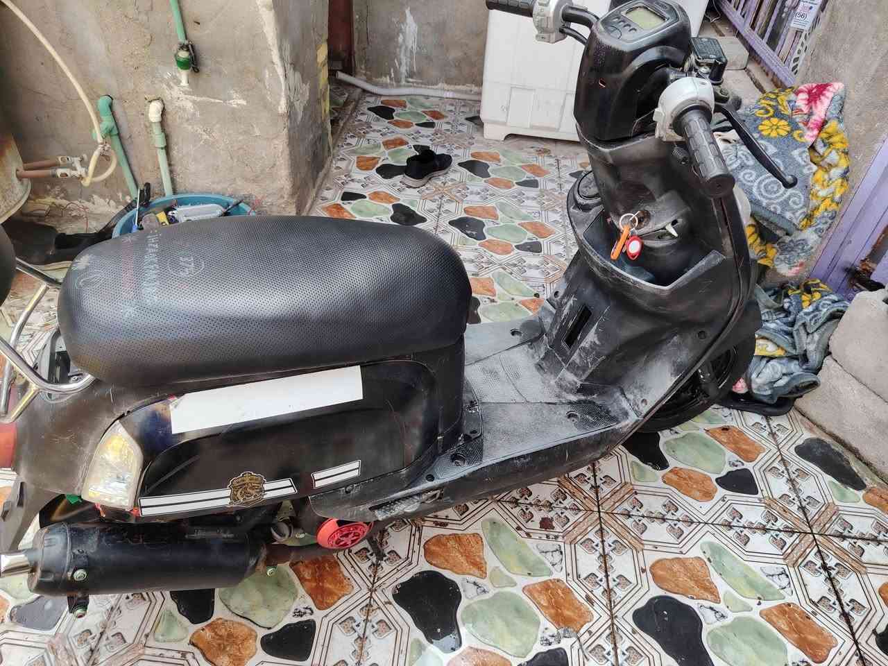 بوليس • للبيع