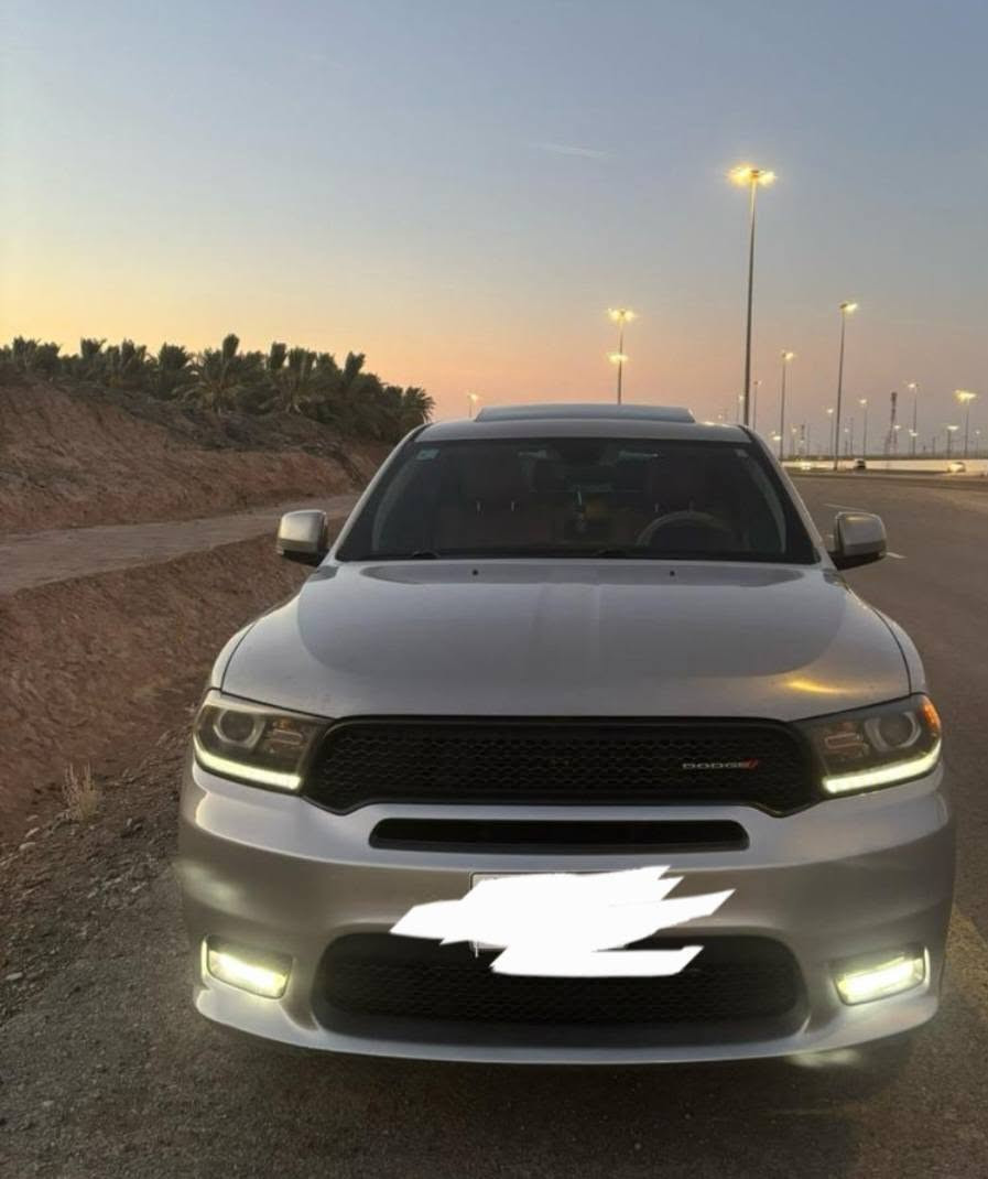 السلام عليكم 
دورنكو 2018
رقم بغداد نكليزي تحويل مباشر 
محرك GT
فقط باب مبدل نفس الون 
السعر 175.وبيه مجال 
تفاصيل أكثر 
الاتصال 
***********
