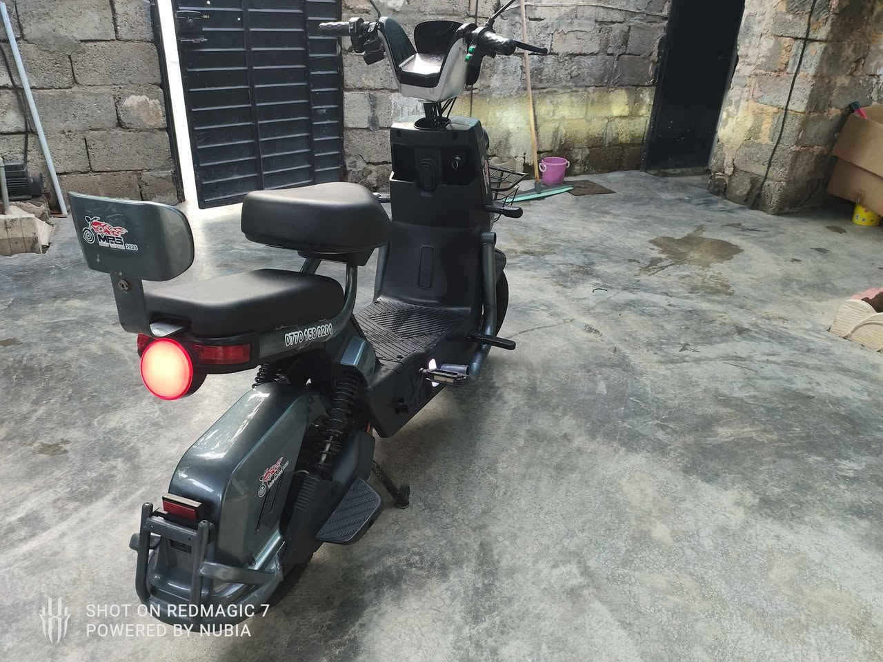 ٥ بطاريات • ١٠٠٠ واط • نظيف