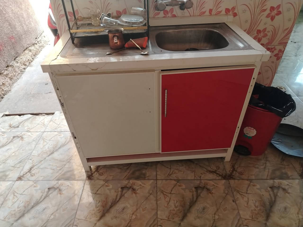 سلام عليكم غراض مستخدم نظيف العنوان المفرق الطرق والجسور مقابيل العزات بن تجه رايح عليه المفرق ***********
