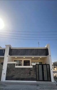 الدورة البعيثة • ١٠٠م • زيرو طابق ونصف