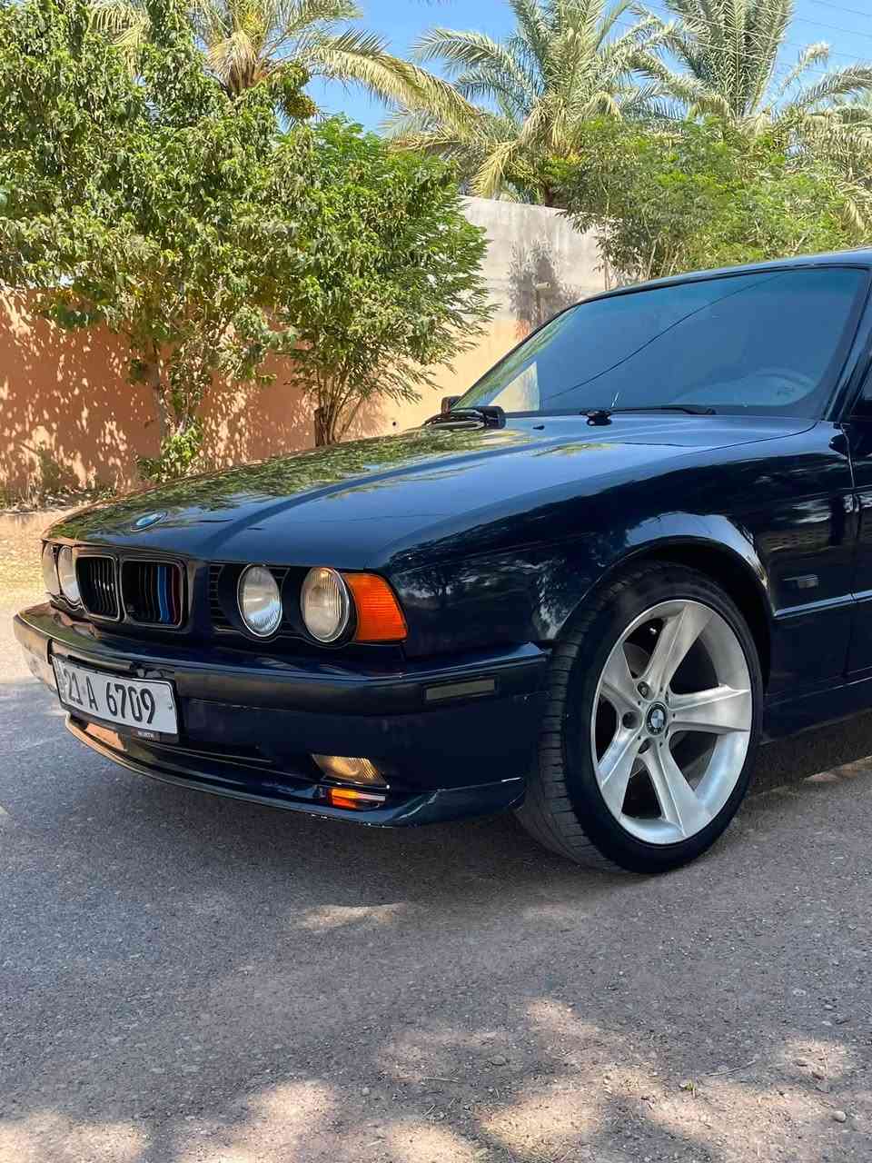 السلام عليكم
السعر 55 وبيهه مجال 🖤

للبيع 525 محرك مسكر عدل رقم سليمانيه باسمي تحويل ثاني يوم 

محرك كير شرط لا تنقيص ولا تبخير 
بجم عريض 
رقم مميز
تخم ويل وتخم تاير جديد قبل سبوع مشدود 
كهربائياتها شغاله 
فتحه سقف طكتين 
موديل 1990
تبريد ثلج ❄️ 
رقم وسنويه كله جديد 
سياره صبغ جماليه عام 
جام كهرباء 
مكان السياره ديالى خانقين شراي اتصل سعر مناسب ***********
