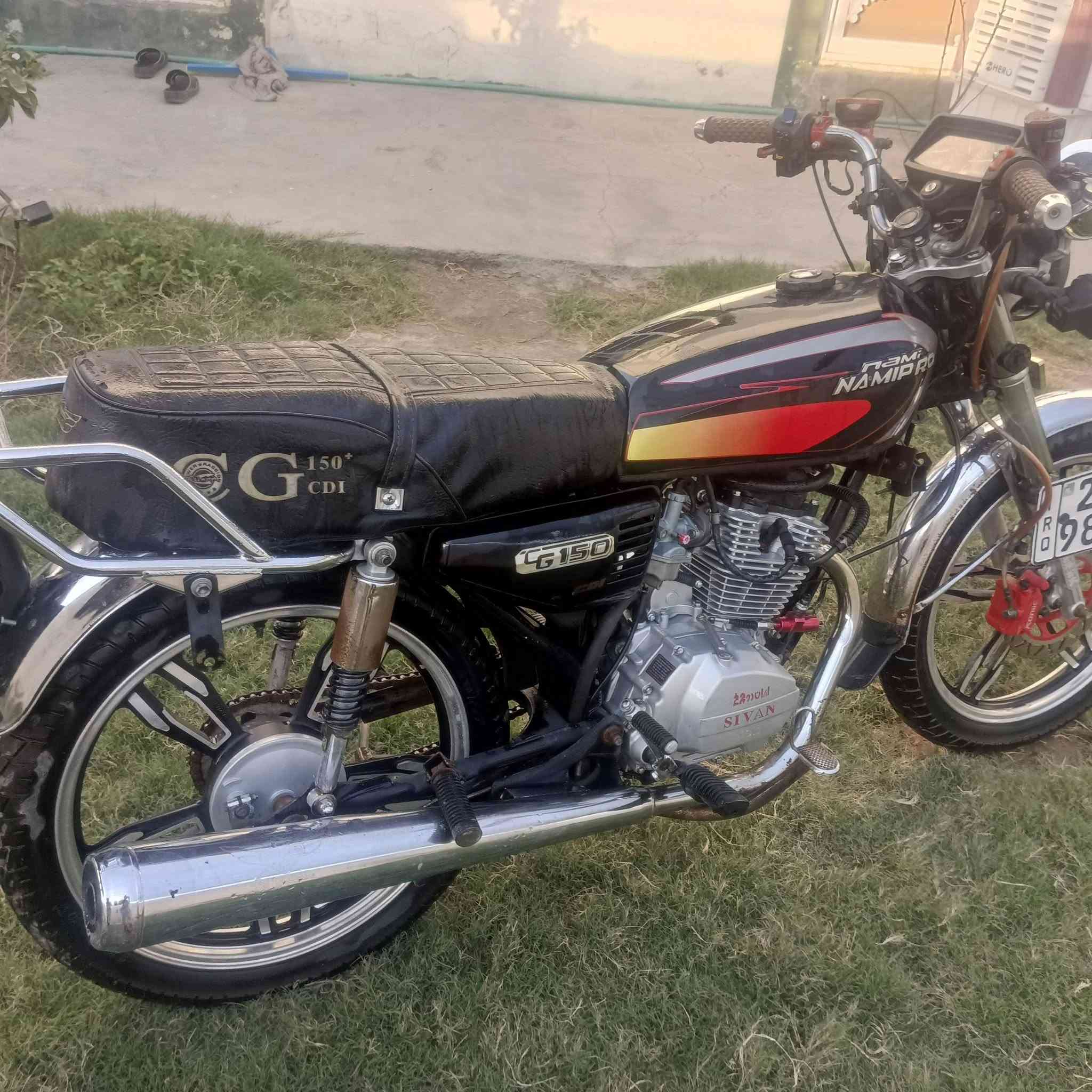 سلام عليكم دراجه نامه برو موديل 2022 جاهزه خمسه كير محرك نضيف 150cc رقم وسنويه بسمنه للستفسار اتصل *********** واتساب موجود

