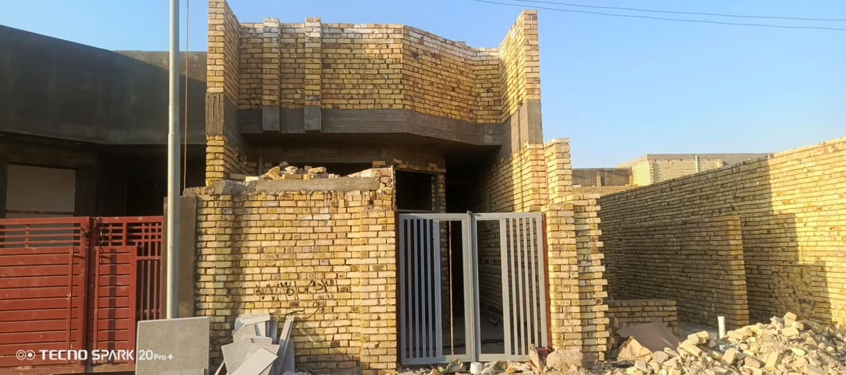 مشتمل هيكل  مساحة ١٠٠ م 🏠
الموقع 📍 حي الخضراء الثانية 
خريطة البيت مرتبة ترتيب حلو صراحة 
سعره ٤٠ وبي مجال 
للتواصل والاستفسار الاتصال على الارقام التالية : 
***********
***********
او زورونا موقعنا📍 : 
كوت - حي الخضراء الثانية - مباشرتاً نزلة البيع المباشر

نص مكتوب في الصور:
- TECNO SPARK 20 Pro+