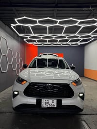 تيوتا هايلندر 2021 أمريكي 🇺🇸  حادث السيارة فقط بنيد  السيارة فول موصاف...