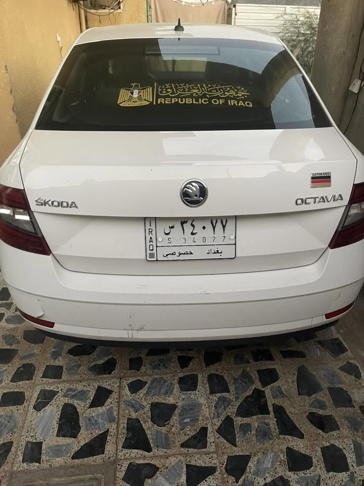 سلام عليكم 
للبيع سكودا اوكتافيا ٢٠٢٠
محرك ١٦٠٠ تنفس طبيعي mpi كير اوتو ٦ 
ماشيه 75 الف وقابل للزيادة
سيارة مال جناي رقم بغداد وبغداد موجودة 

 الرقم 
***********
+ واتس اب
