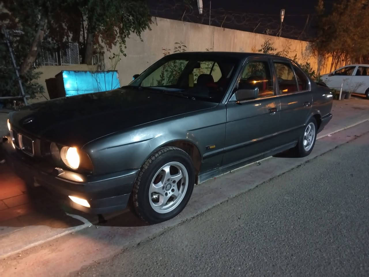 525 مفتوح
موديل93 
للبيع او مراوس
رقم ديالى نكليزي بسمي سنويه لل31 
كهربائيات كلها شغاله 
داخلها حلو السياره 

نقصها بس الكير ينمر بك
 ( ابيع بدون كير)

اي ستفسار ادخل خاص 
***********  كربلاء

