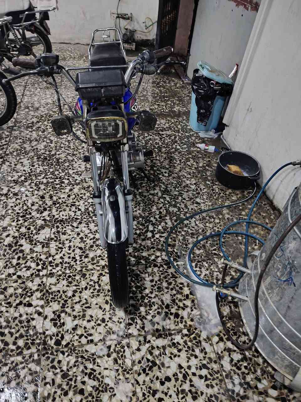 سونك مديل ٢٤ كفاله عامه نقصها بس قبق زنجيل أوراق كامله ٥٧٥ وبيها مجال حك جيتك يعني كلش قليل بغداد الشعله الخطيب الزراعي ***********
