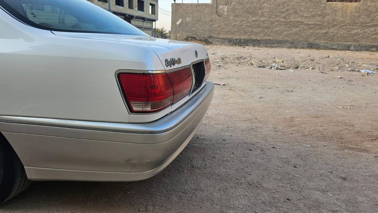 السلام عليكم 
ملكه للبيع. بيع مستعجل قرار 102 السياره فول مواصفات شاصي 75
 4 دكم ستيرن كهربائي 4 كشنات كهرباء. تبريد خلفي ثلاجه برده خلفيه السياره على وضع الشركه السياره كفاله دافع كمرك ومسقطلها رقم ومستلم القرص مالتها ماشيه 90000 السياره جاهزه مكينه ديفور الكبير وحداديه وتخم تاير وتبريد السعر 140 وبيها مجال بسيط 
***********
