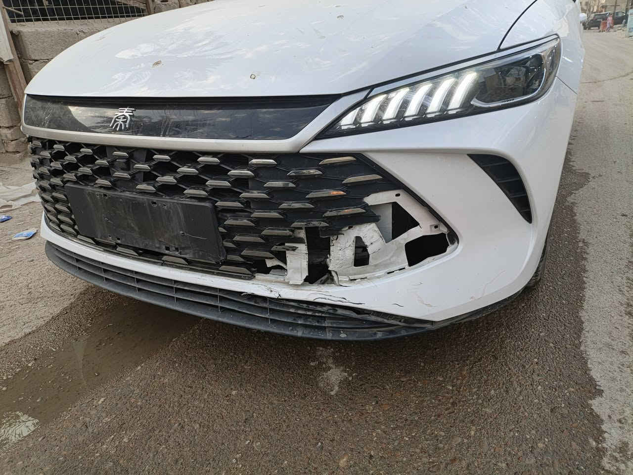سلام عليكم بيوايدي للبيع بيهه كسر بل شباج موديل 25 السعر 20 مليون العنوان دوره للستفسار *********** الممشه الكلي 15الف
