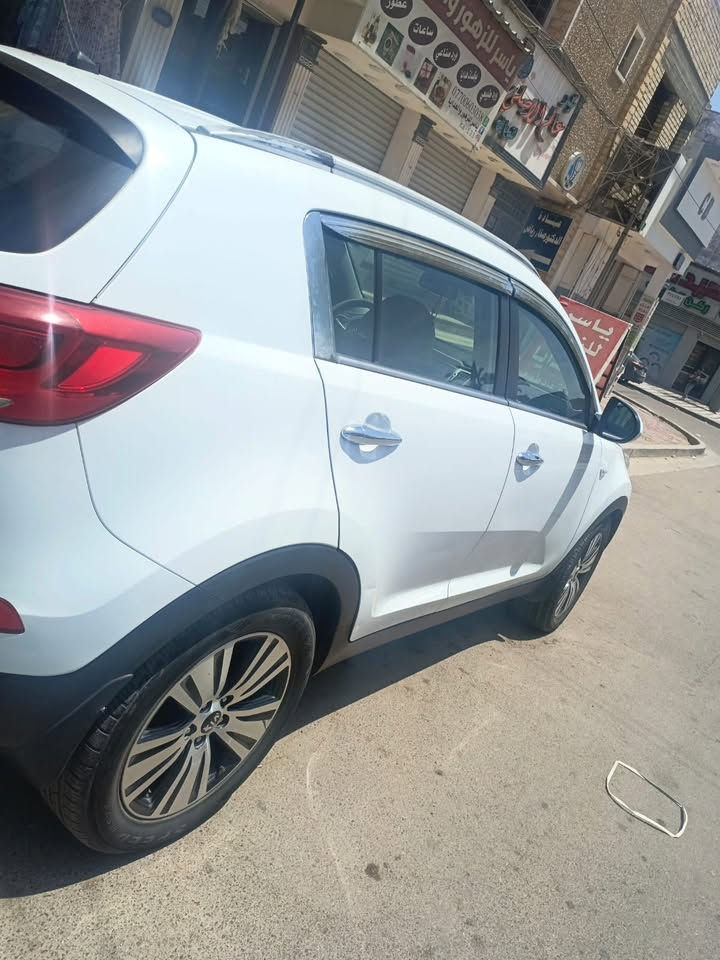 السلام عليكم
كيا سبورتج موديل2015للبيع وارد خليجي السياره نظيفه من اي حادث قوي مجرد الباب الامامي جنب السائق بي بارد التاير ات تخم جديد السياره سويج ماشيه 120ممفتوح اي برغي بسياره السعر145 وبيها مجال بسيط االاستفسار ***********
