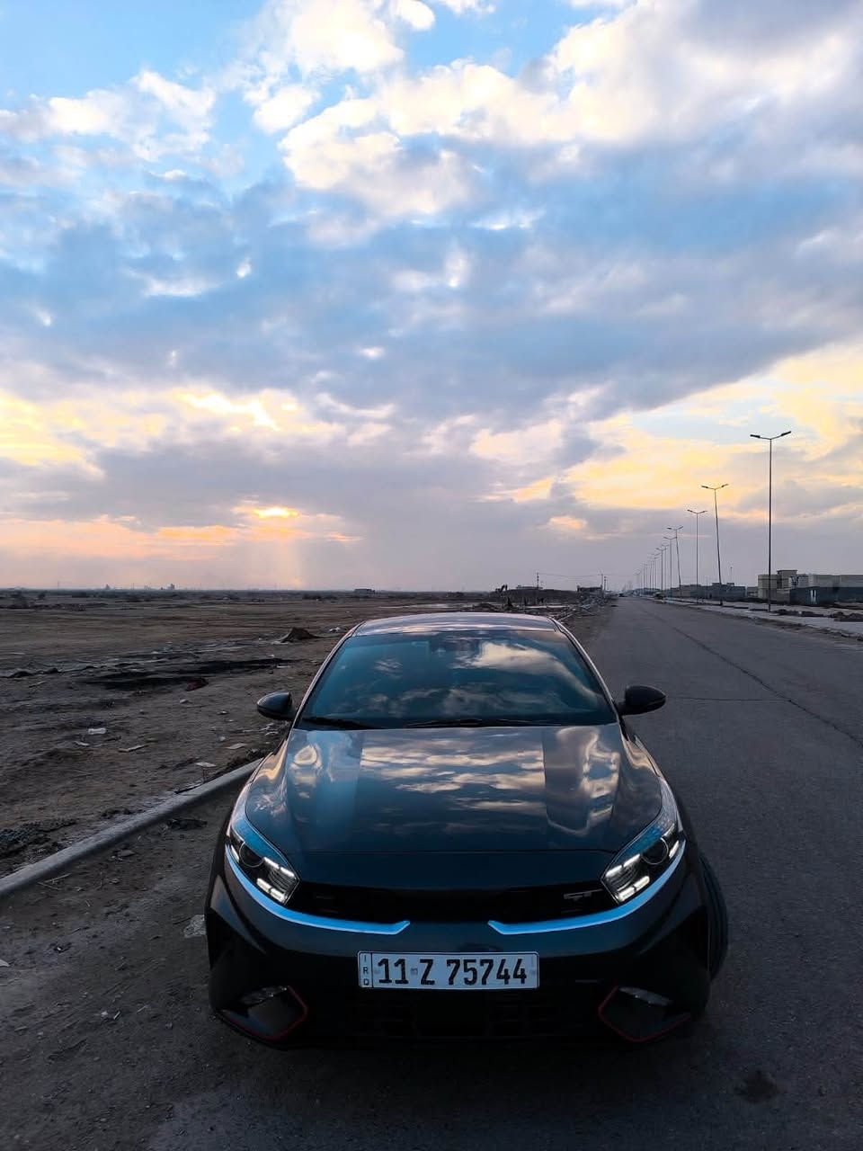 السلام عليكم
كيا فورتي 2024 GT line 
مكينة 2.0 
رقم بغداد
كير محور AT 
بلادي 3 وضعيات 
السيارة كلها مغلفة عازل صوت وحرارة 
تشغيل عن بعد 
فوول تحكمات
تخم ويل وتاير جديد
السيارة كاملة ما ناقصها اي شي 
 بيها مكانات تصليح واني احسبلكياها حزام عدا الجنطه والقماره مابيها قطره صبغ 
السعر 137 ورقة 
رقمي ***********
غير متواجد الفيس
