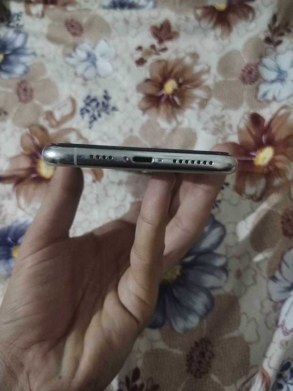 ايفون 11 برو ماكس
بطاريه بلاد 74
شاشه الاصليه
جهاز وتر ع وضع الشركه
جهاز نضيف كلش فقط البورتريه مالته مرات اشكل يصير بيه اهتزاز سبب وكعه خفيفه مكاني النجف الاشرف السعر 300 وبي مجال علق واني اراسلك او واتساب ***********
