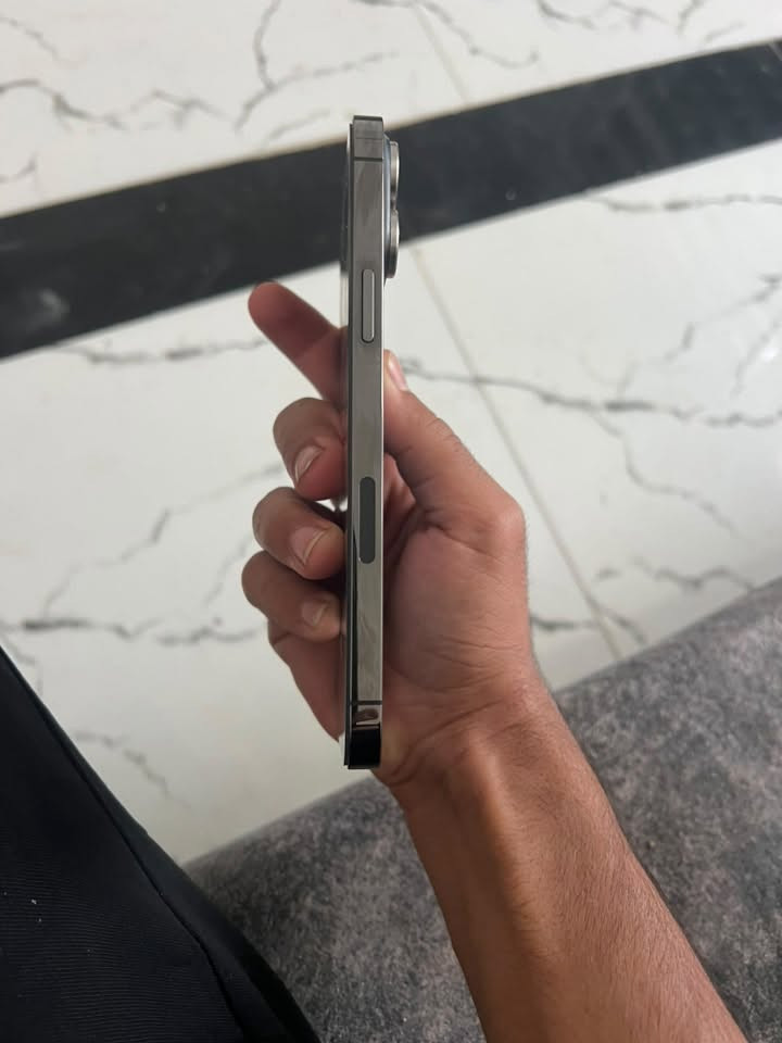 سلام عليكم 13برو ماكس مبدل كامره تفصيخ تقره مستعمله بطاريه81 ذاكره128 النجف السعر 580وبي مجال ***********
