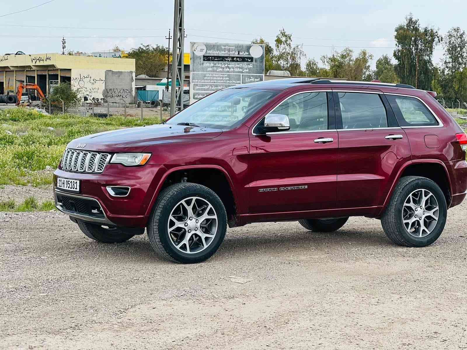 السلام عليكم
للبيع او مراوس بجارجر ارتي 
 جيب اوفر لاند2019
ماشيه 53 اعلى مواصفات ماينعدن حتى جكات بيه 
محرك 3600
بدون حادث فقط شخط بلجاملغ وصبغته حتى بدون معجون 
يعني قطعه وحده بدون ايرباك بدون شواصي السياره كفاله عدا الجاملغ
ب235وبيه مجال 
***********

نص مكتوب في الصور:
- BidFax.info Final bid: $24800
- Jeep Grand Cherokee Overland 2019 Red 3.6L 6 vin: 1C4RJFCG1KC589450 Final bid: $24800
- vin: 1C4RJFCG1KC589450 Final bid: $24800