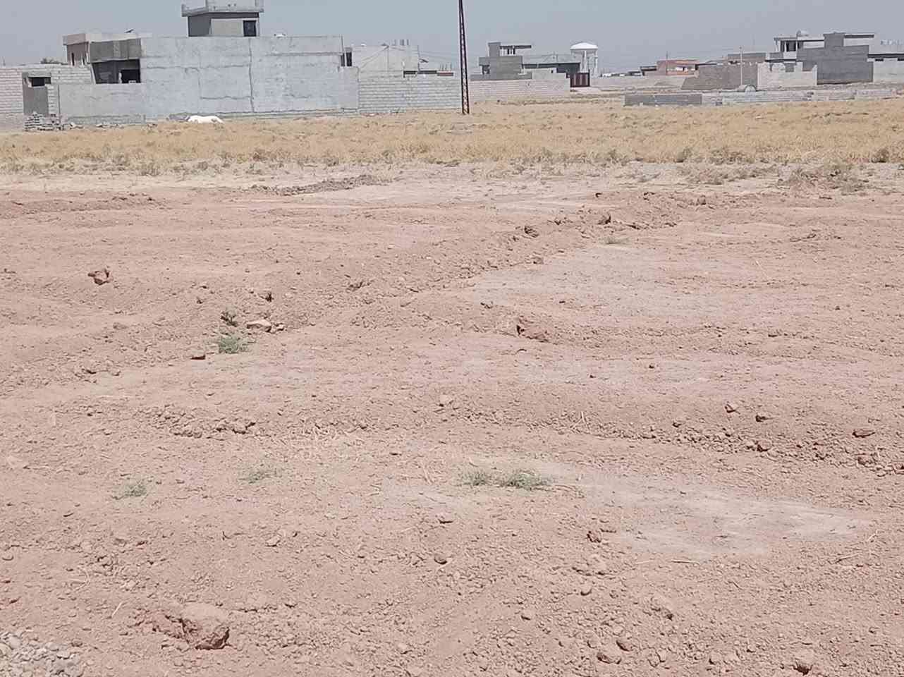 قطع للبيع الحويجة زراعي الإبراهيمية
ق،رب سيطرة المعهد
مساحة القطعة ٢٨٠ متر على شارعين
ماء وكهرباء قريبه 
سعر القطعة ٤ مليون
شكدتريد موجود
***********
