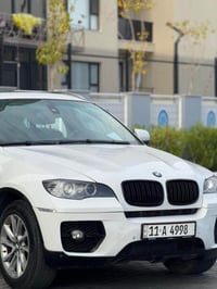بي ام دبليو X6 2010 السياره كفاله بدون حادث بيها صبغ 3 مكانات بدون حاد...