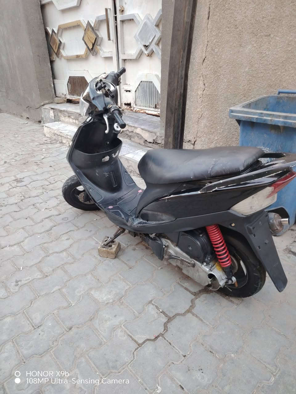 دراجه ماكس للبيع دراجه نظيفه دراجه شلعه ومعدل ومعروضه 450 وبيها مجال مكاني البياع شهداء ***********
