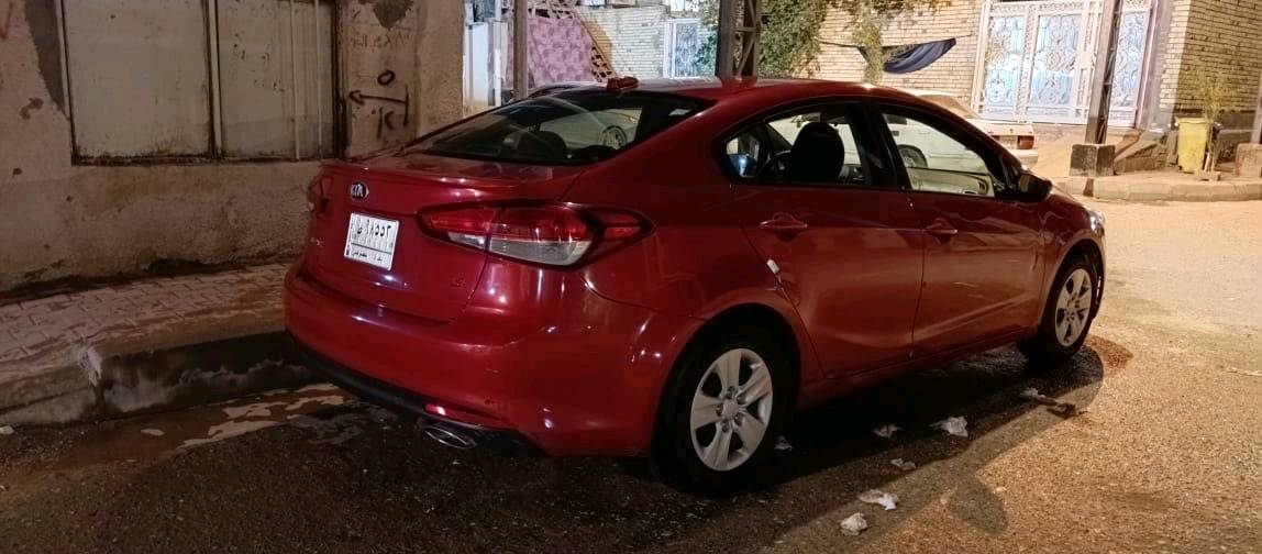 كيا فورتي 2017 وارد امريكي حادثها جاملغ وبنيد طعجه خفيفة بدون ايرباك محرك الفين دوش فئة اس شاشة جبيرة مبدل حدادية وتايرات ودهن وجاهزة السيارةالحمد لله مامتعوبة مال بيت استخدام خفيف السعر 115 وبيها مجال ورقم بغداد