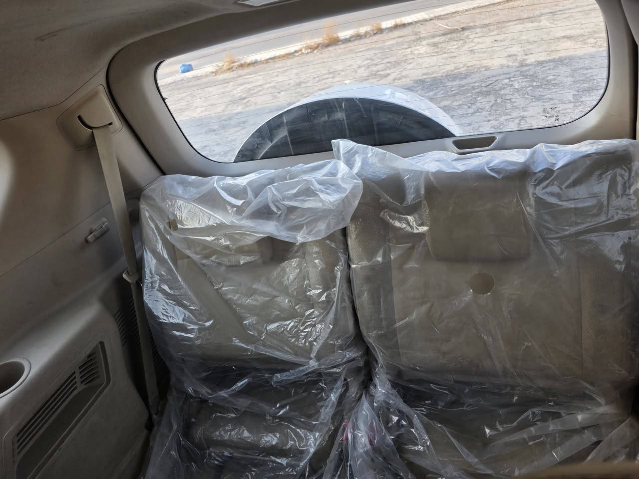 سلام عليكم برادو مديل ٢٠١٣ فول موصفات كويتي السياره واحد على واحد للبيع او مراوس بجكساره ١٤ كون جديده او سورنتو ٢٤ او ٢٥  للستفسار***********
