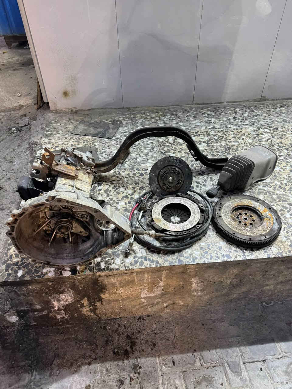 كيرًكيا حمل 3000 هوه وتفرعاته حورت اوتو ورايد أبيعهن السعر 350 التصال ***********
