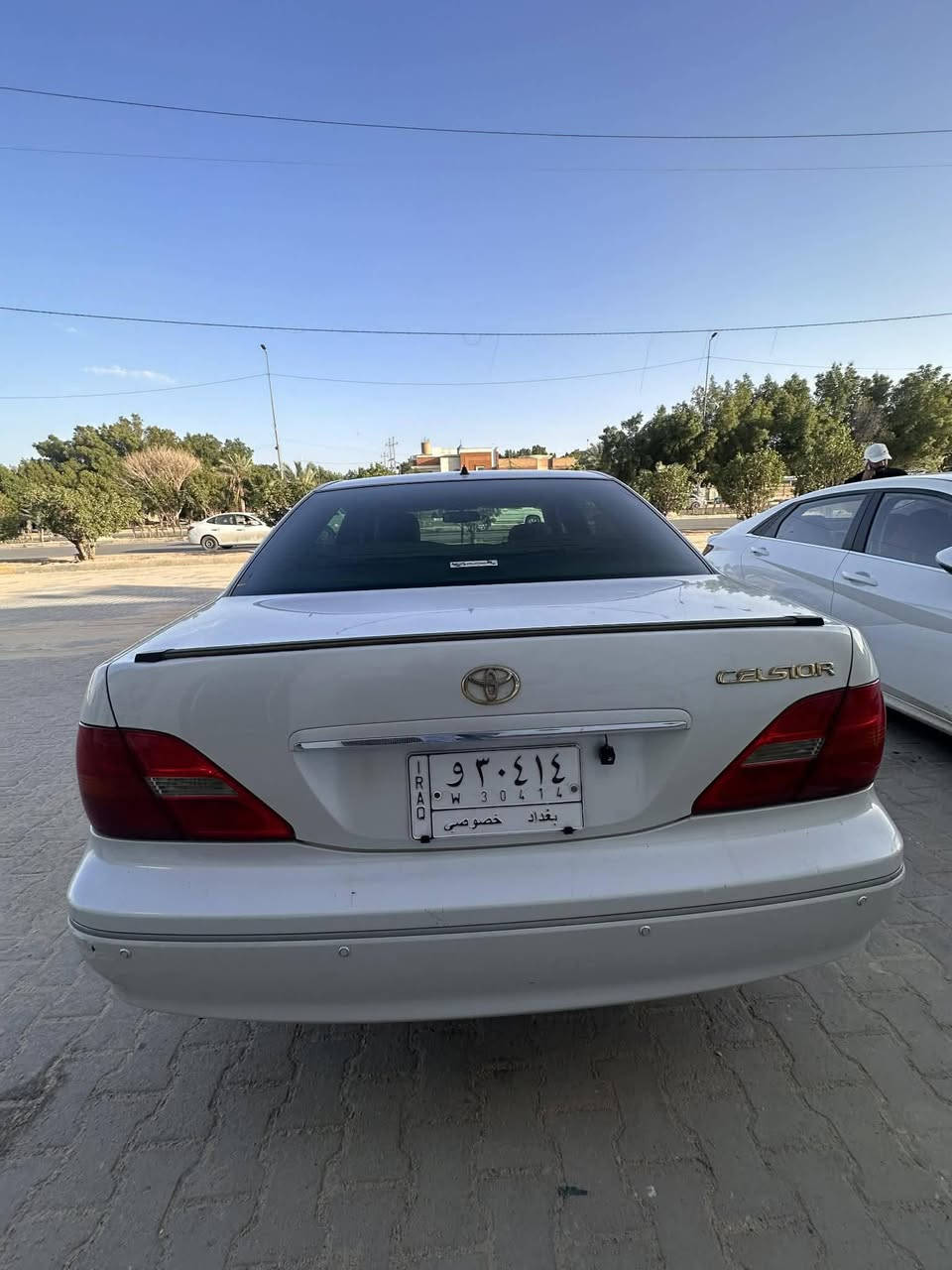 سلستور كفالة عامه
فول مواصفات 2003 وارد ياباني مكينة 8 سلندر 
مراوس كادنزا او بيع 
130 سعره ماكو بنضافته 
واتساب ***********
