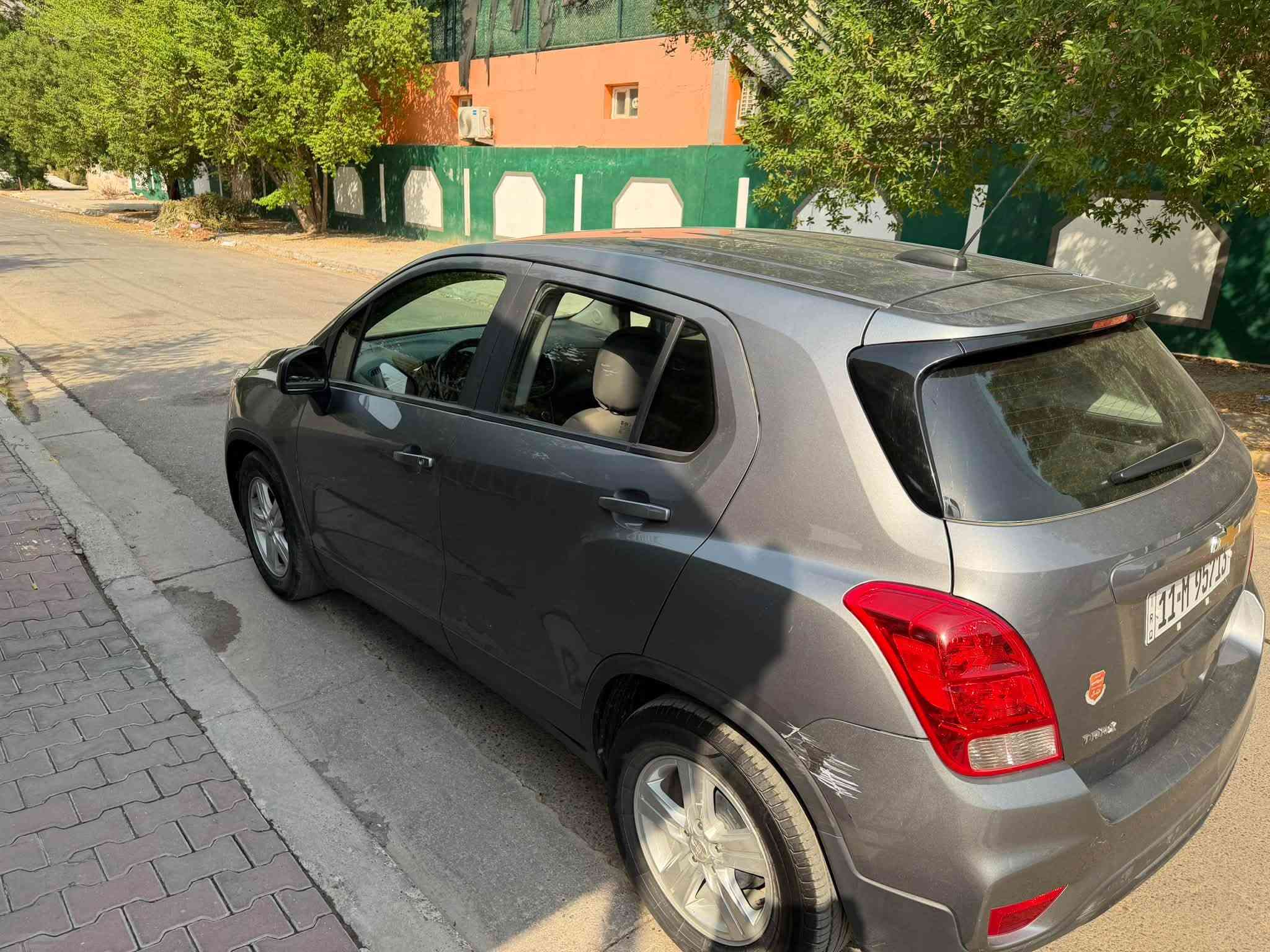 شوفرليت تراكس موديل ٢٠٢٠
رقم بغداد مكانها بغداد
مشروع وطني 
مداور ثاني يوم
سنوية لغاية ٢٠٢٧
مواصفات LT
بصمة تشغيل
بصمة ابواب
كرسي كهربائي
محرك ١٤٠٠ تيربو 
شاشة كبيرة
تحكم استيرن
كامرة دواره
دواخل ومخمل 
تبديل چاملغ وبنيد
السعر 100بيه مجال 
☎️ ***********
