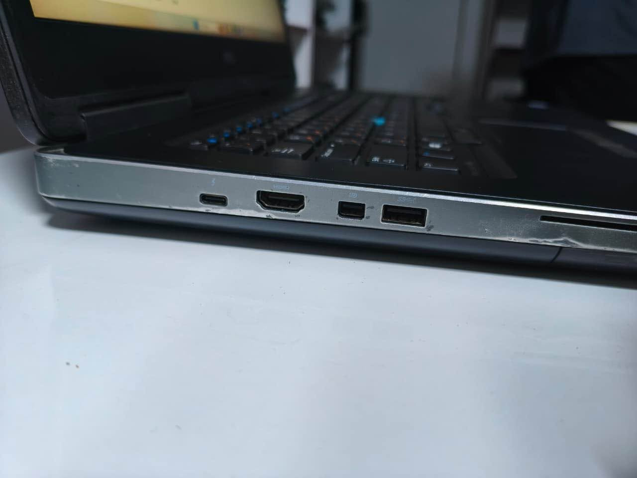 ديل 7710 • i7 الجيل السادس • Quadro M5000M 8GB