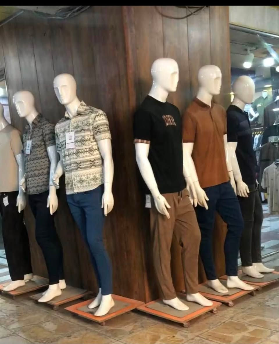 عندي مجموعة مليكانات جسم كامل للبيع عمارةالخيام
***********
