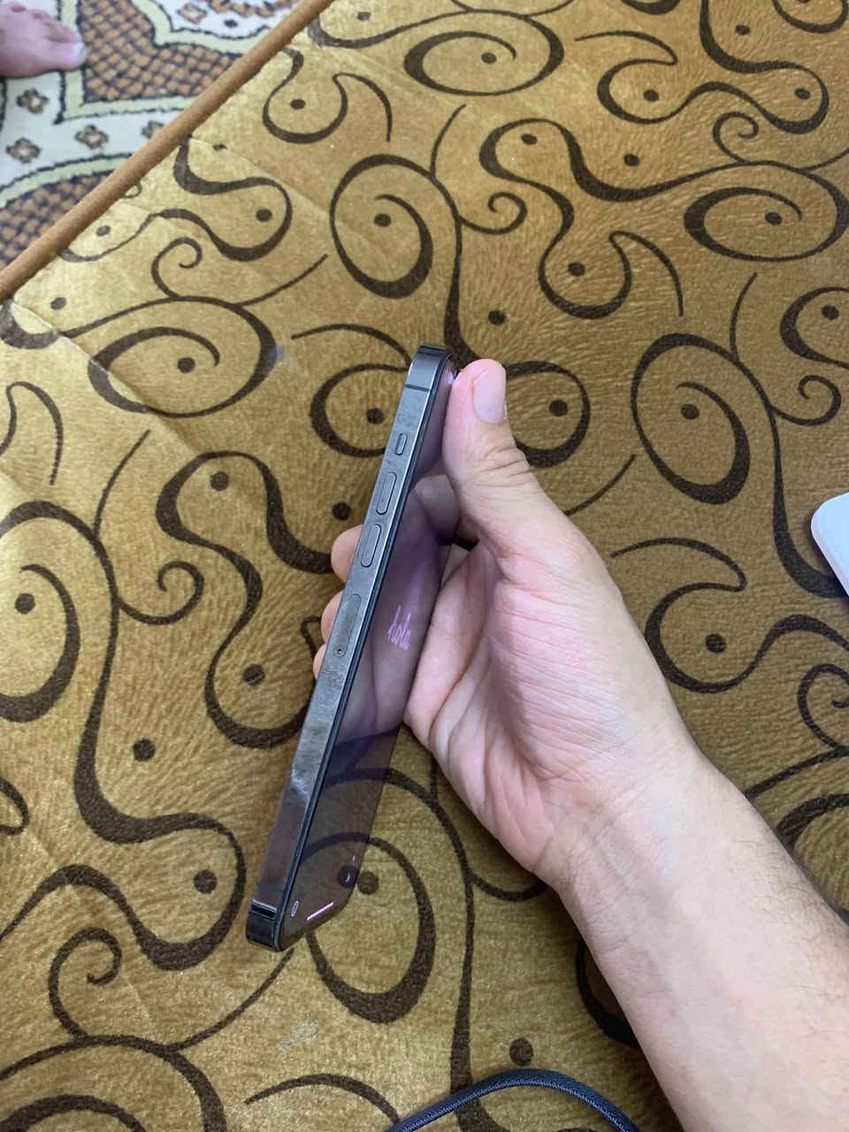 السلام عليكم ايفون ١٣ برو ماكس ذاكرة ١٢٨ بطارية ٧٩بالتحديث قفل الجهاز  للبيع على وضعة ***********رقمي  بي واتساب
